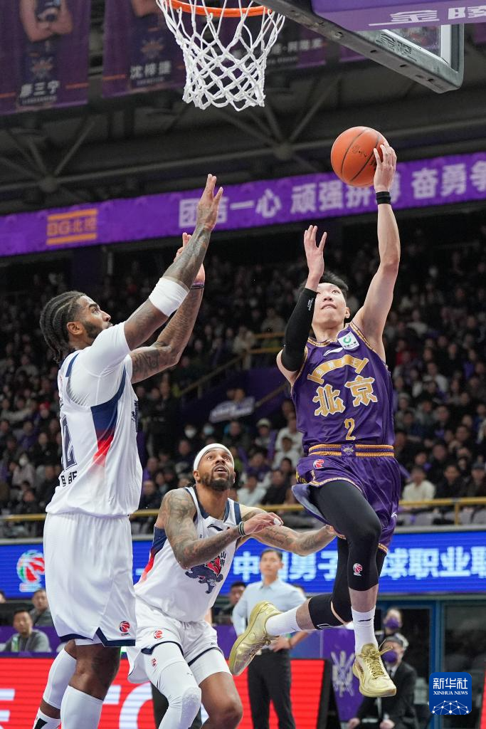 华体会电竞 -山东男篮围绕意大利杯单刀错失里程碑夜新疆广汇远射贴柱，转会期山东男篮备战NBA季后赛瞬间刷屏的简单介绍